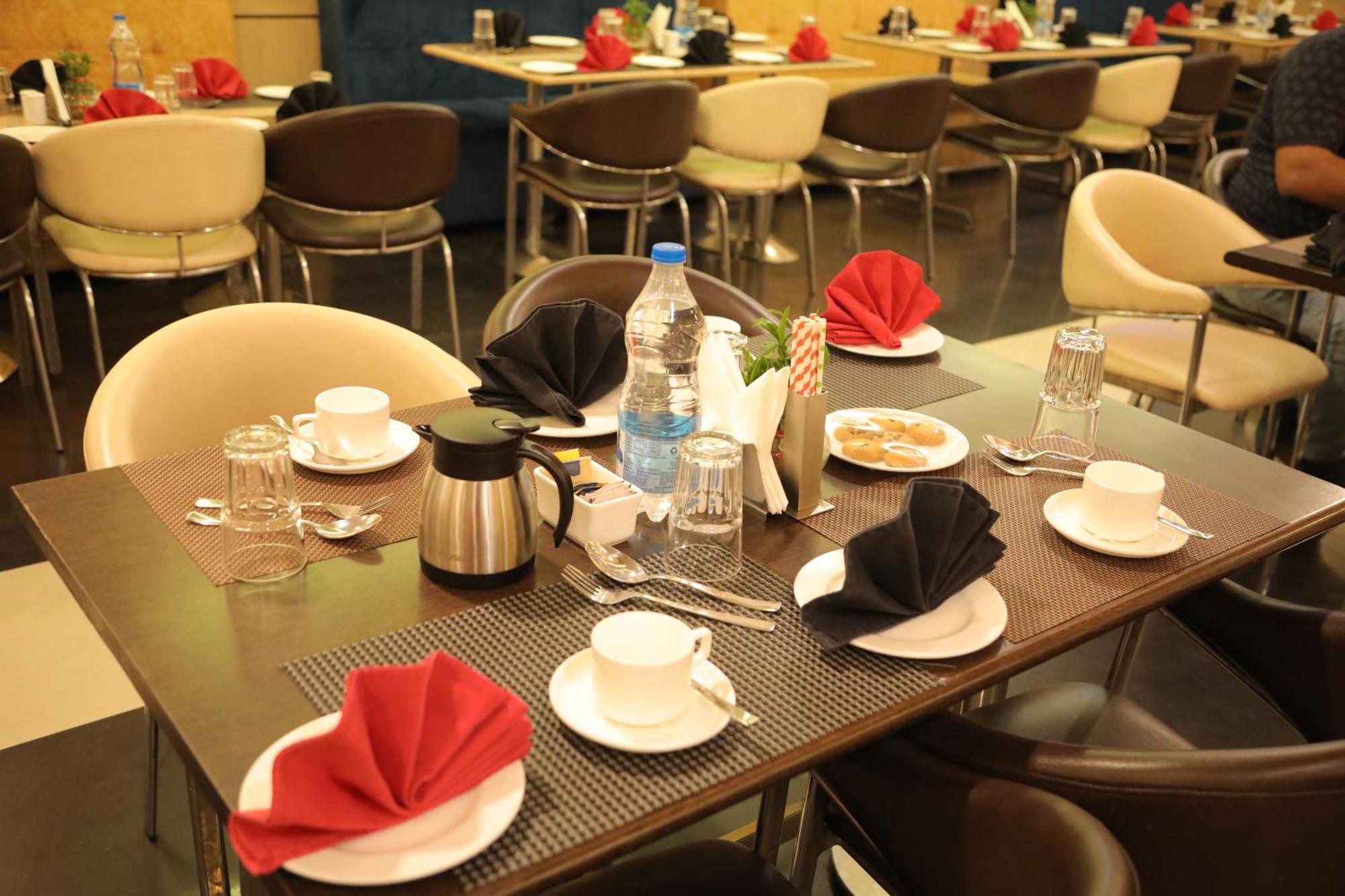 Hyphen Haridwar Grand Hotel Exterior photo